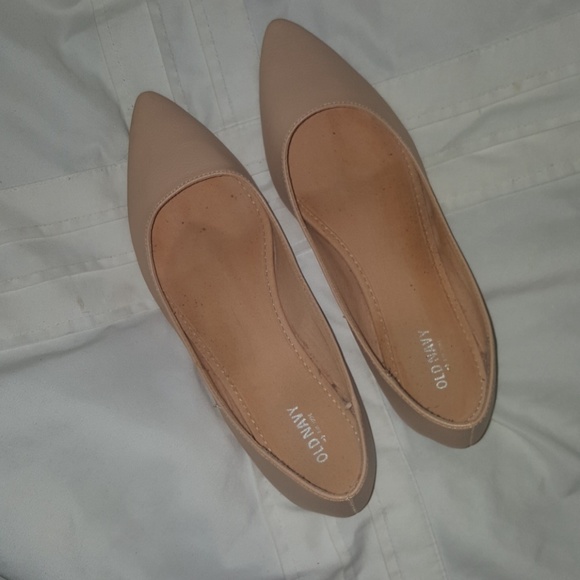 Old Navy Shoes - Nude Pointed Flats! Worn once.